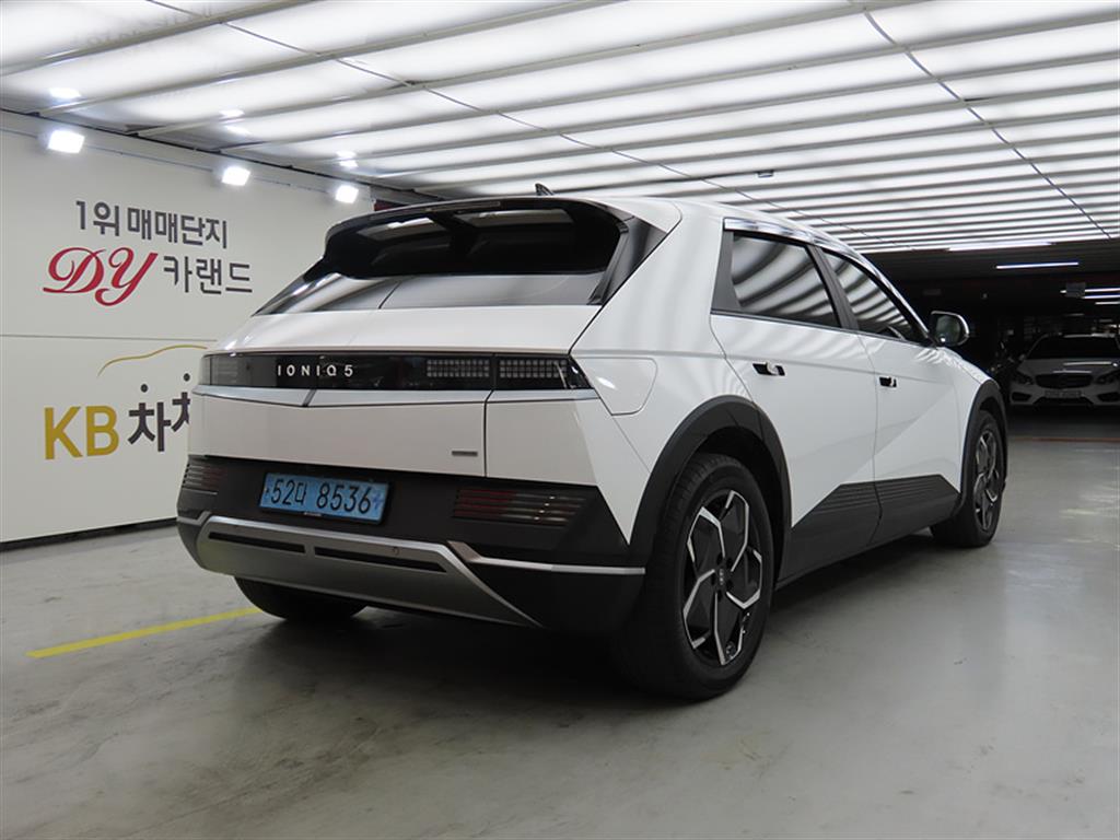 HYUNDAI Ioniq 5 - Vista 4