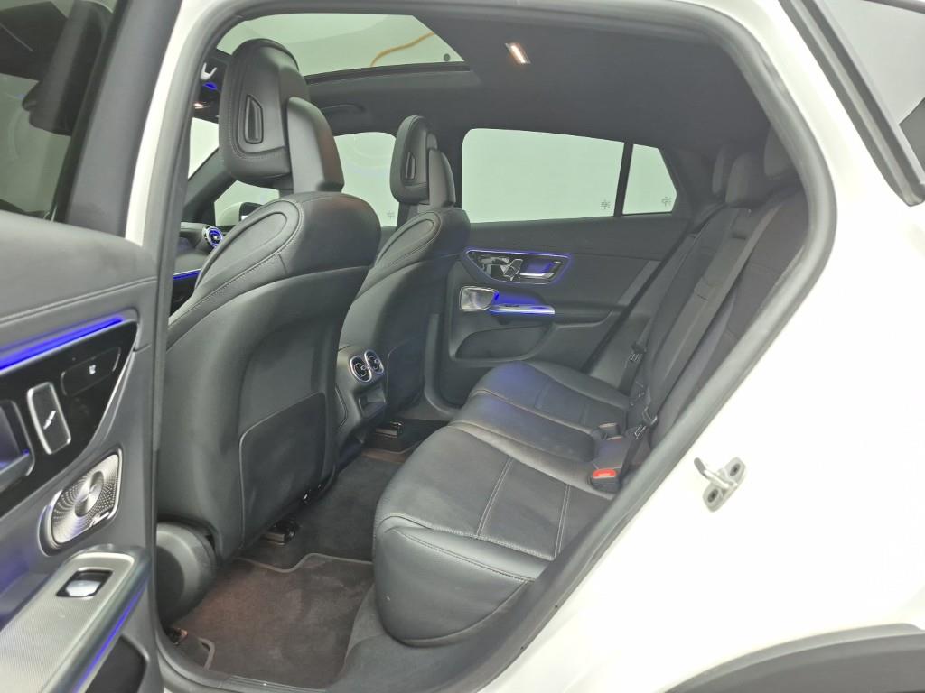 Mercedes Benz GLC Class - Vista 12