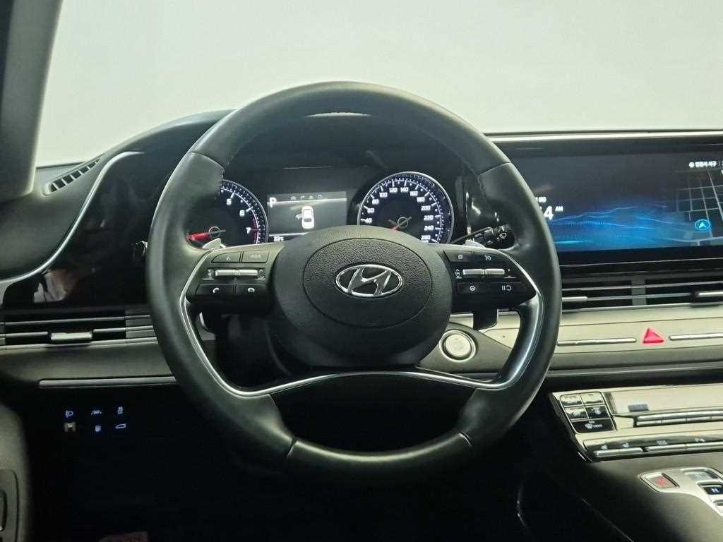 HYUNDAI Grandeur - Vista 9