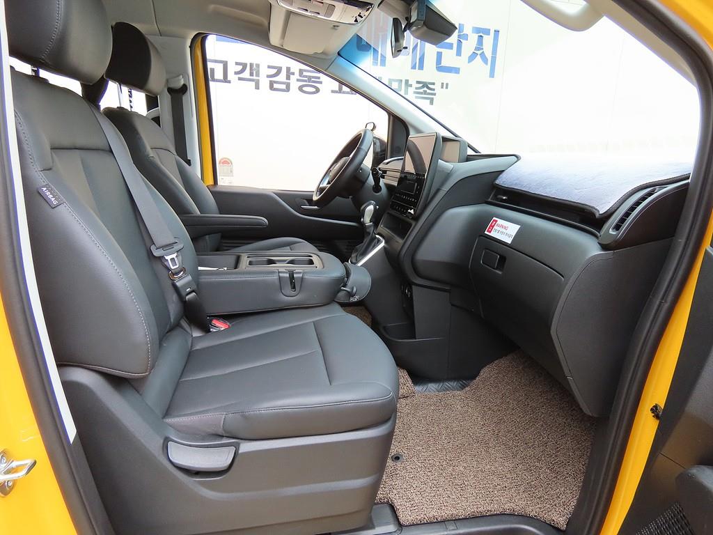HYUNDAI Staria - Vista 6