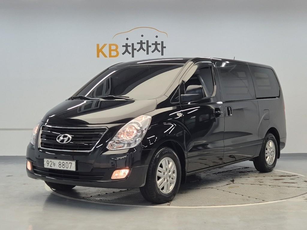 HYUNDAI Starex 2017 Negro - Importación desde Corea - HF Imports Iquique - Foto 1