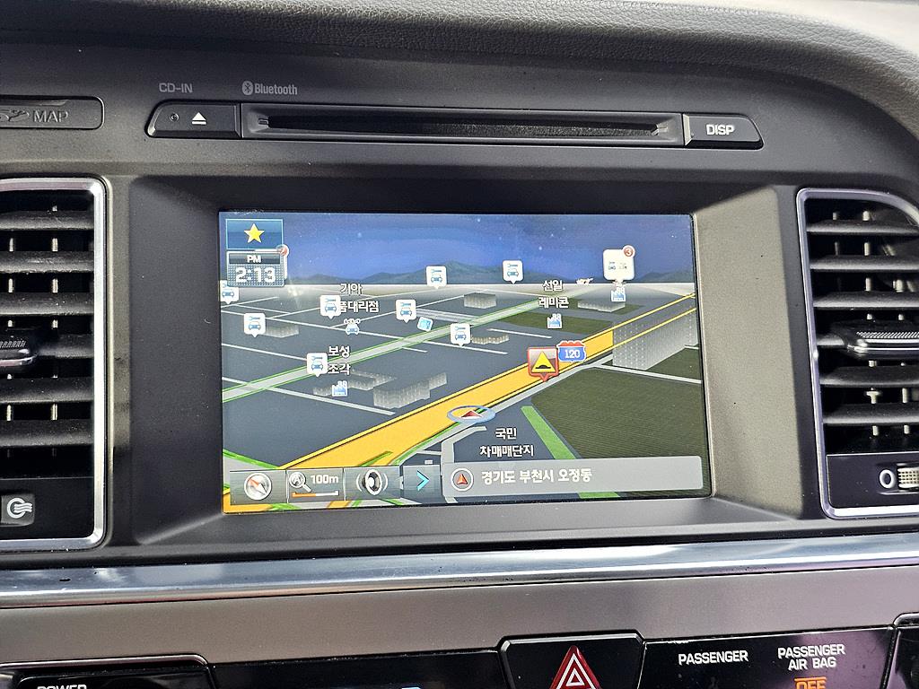 HYUNDAI Sonata - Vista 12