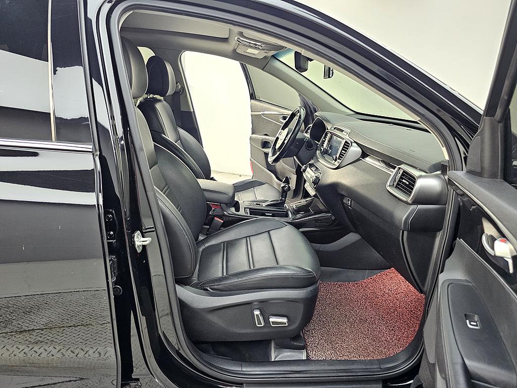 KIA Sorento - Vista 11
