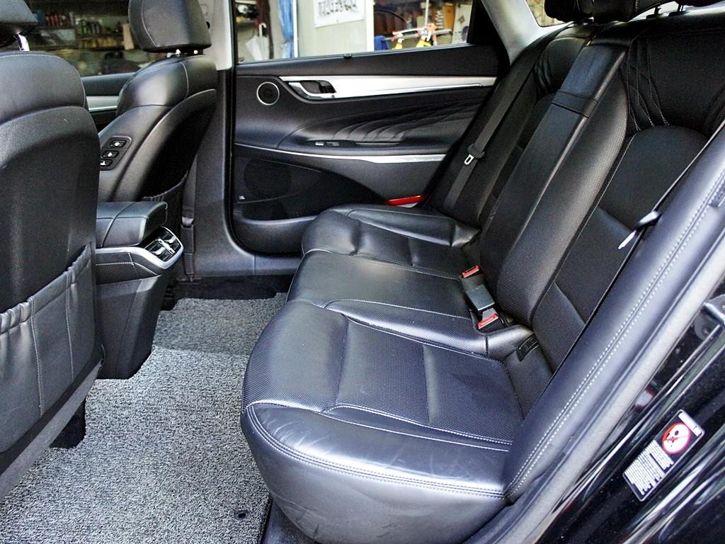 HYUNDAI Grandeur - Vista 11