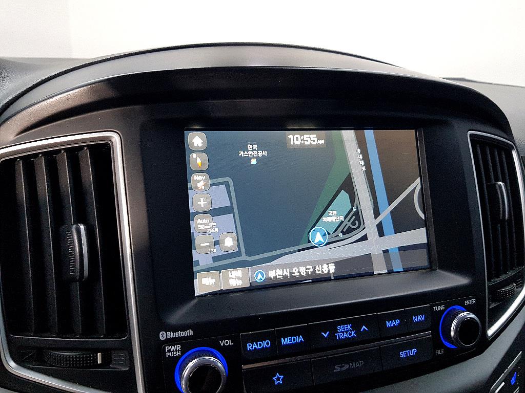 HYUNDAI Starex - Vista 12