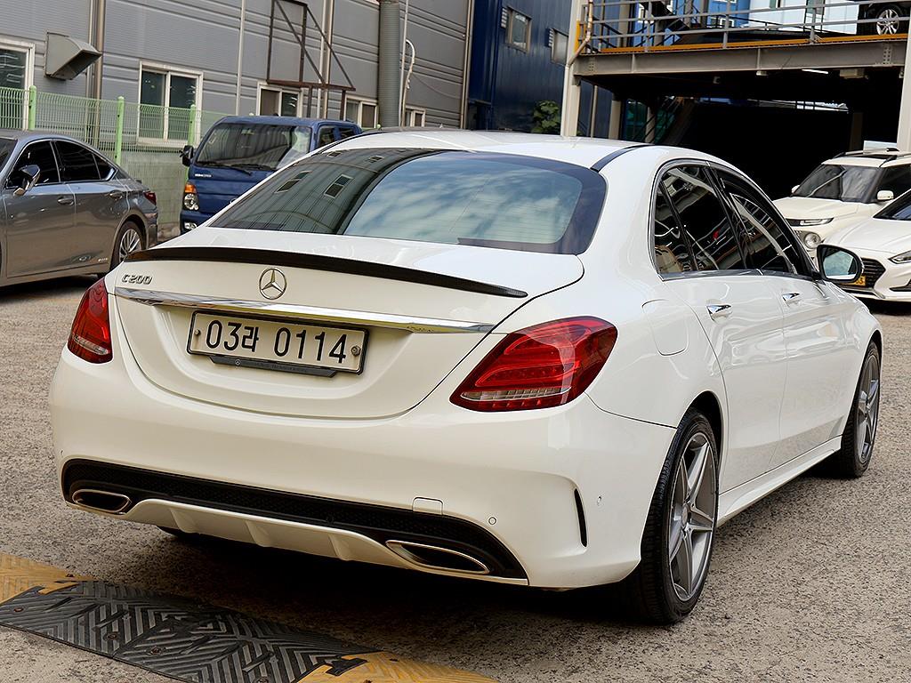 Mercedes Benz C Class - Vista 7
