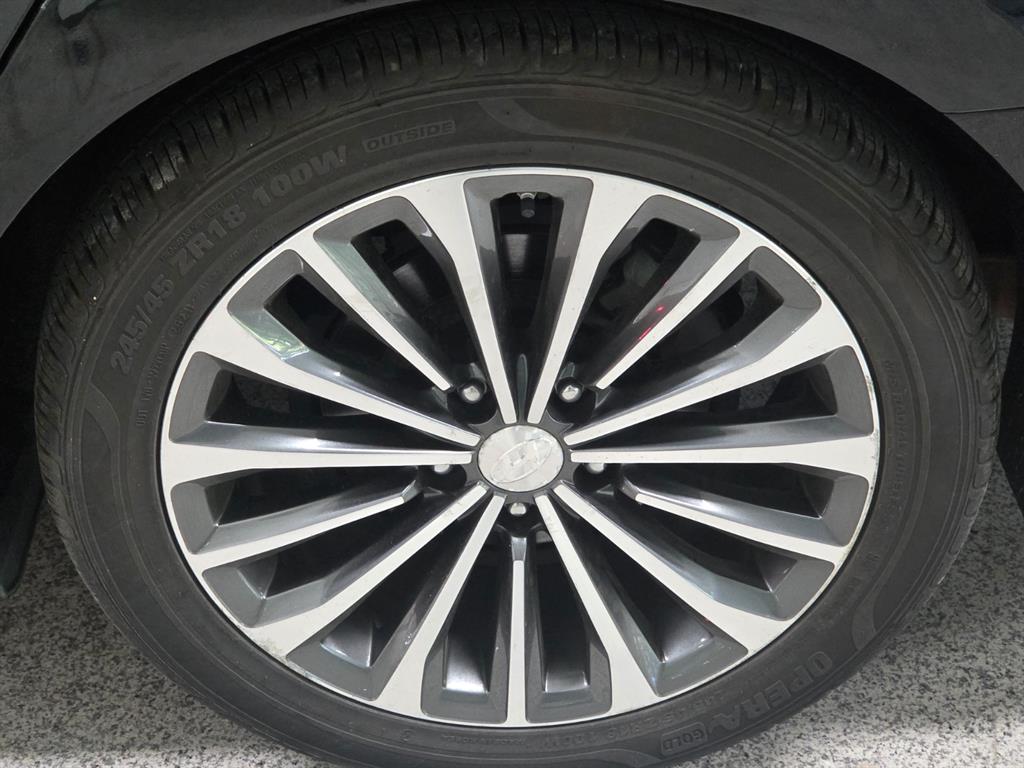 HYUNDAI Grandeur - Vista 11