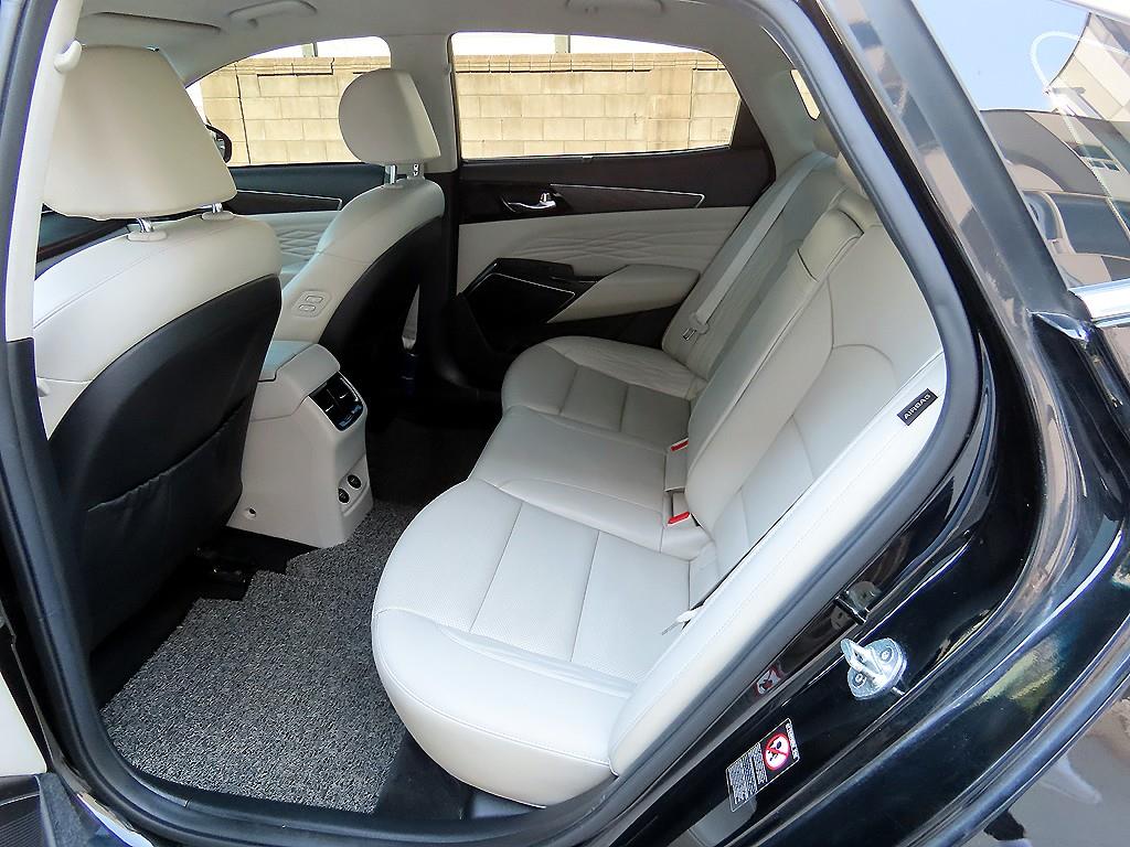 KIA K7 - Vista 6