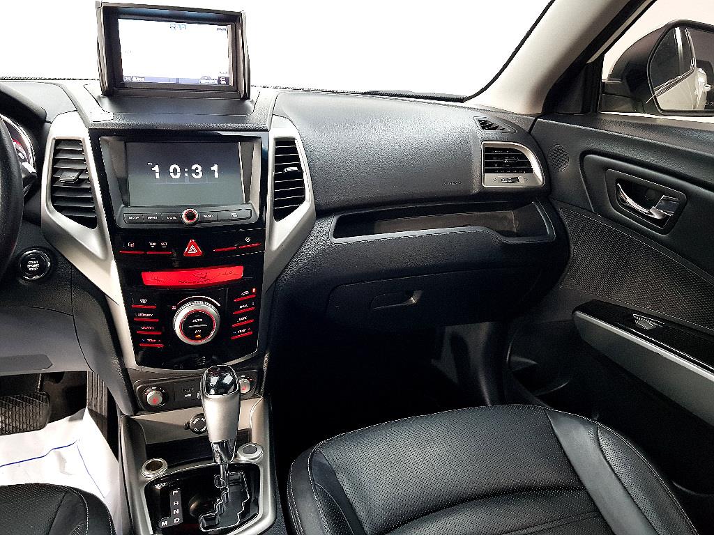 Ssangyong Tivoli - Vista 10