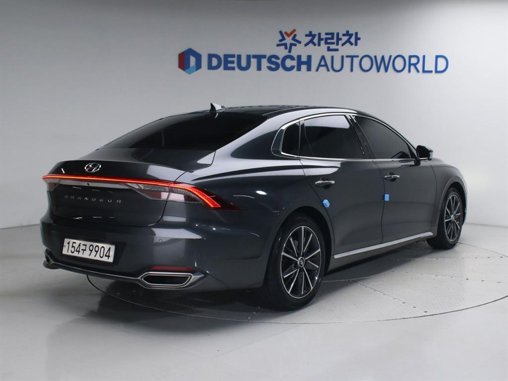 HYUNDAI Grandeur - Vista 2