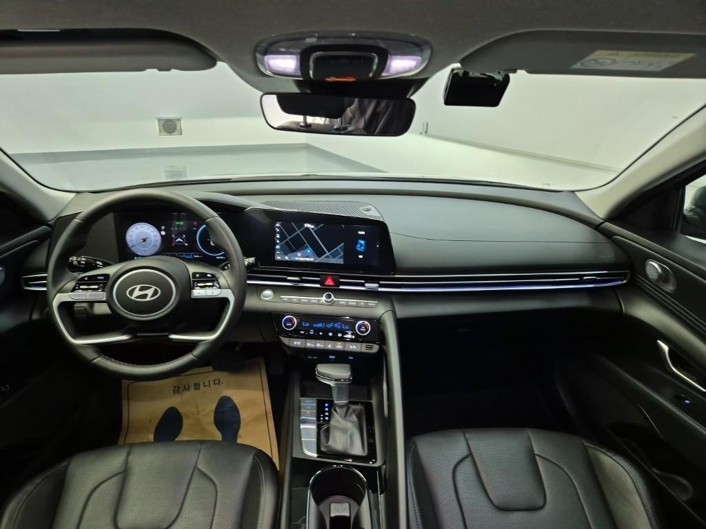 HYUNDAI Avante - Vista 7