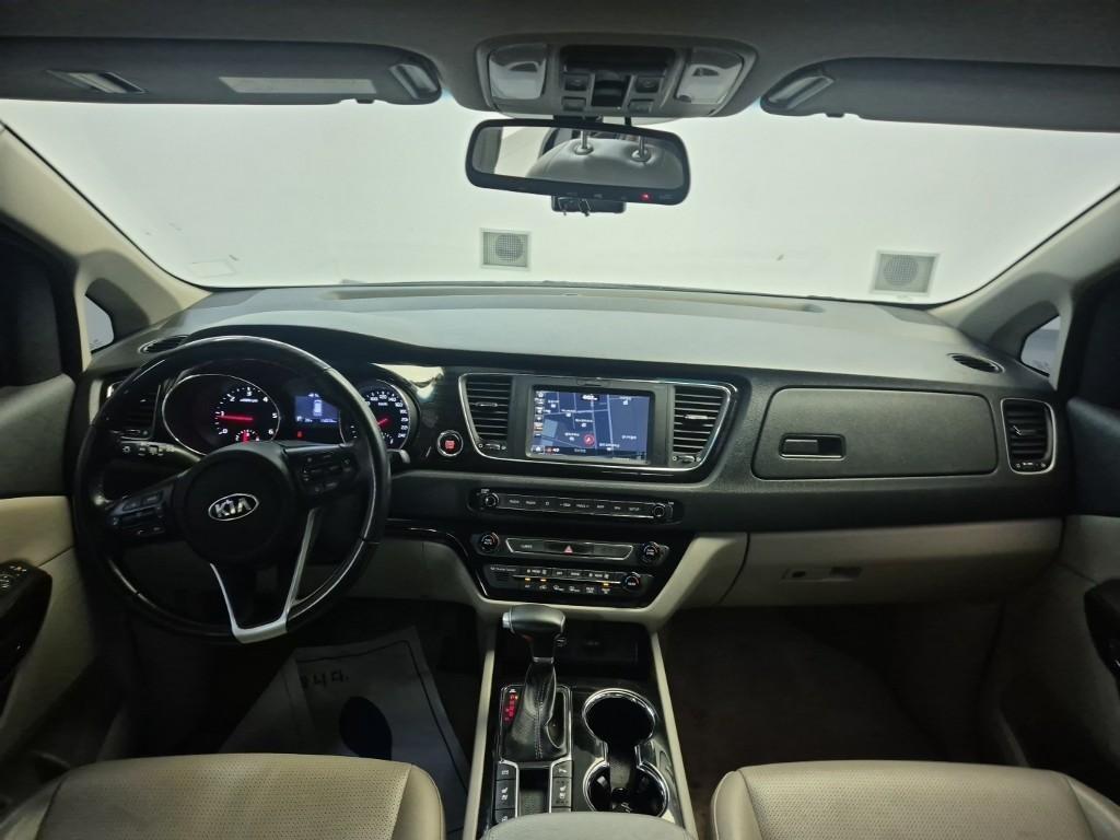 KIA Carnival - Vista 7