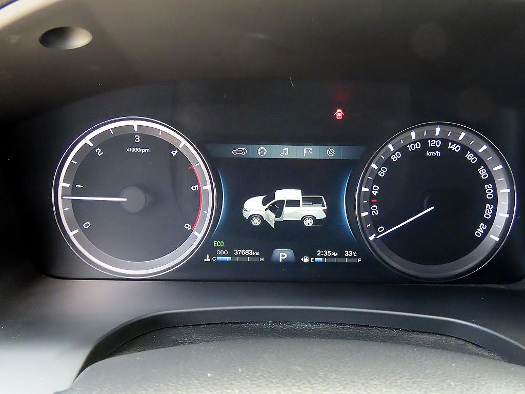 Ssangyong Rexton - Vista 9