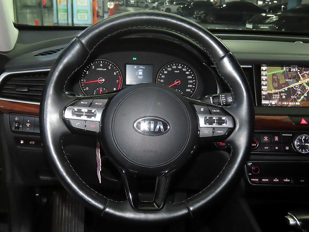 KIA K7 - Vista 8