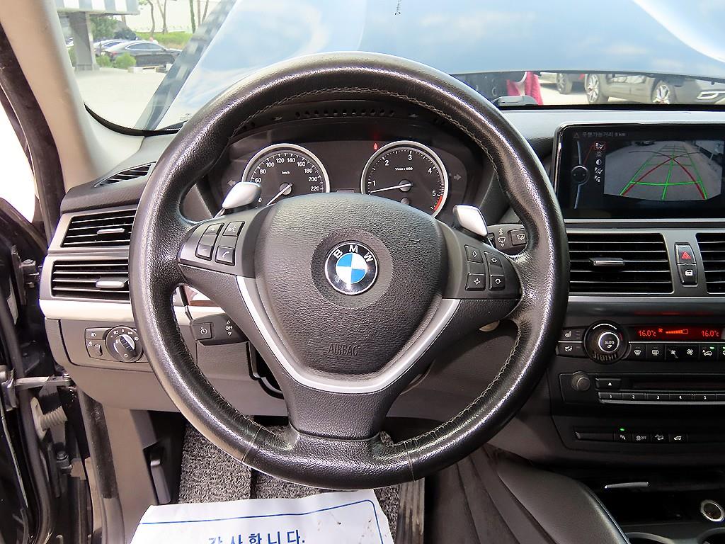 BMW X6 - Vista 8