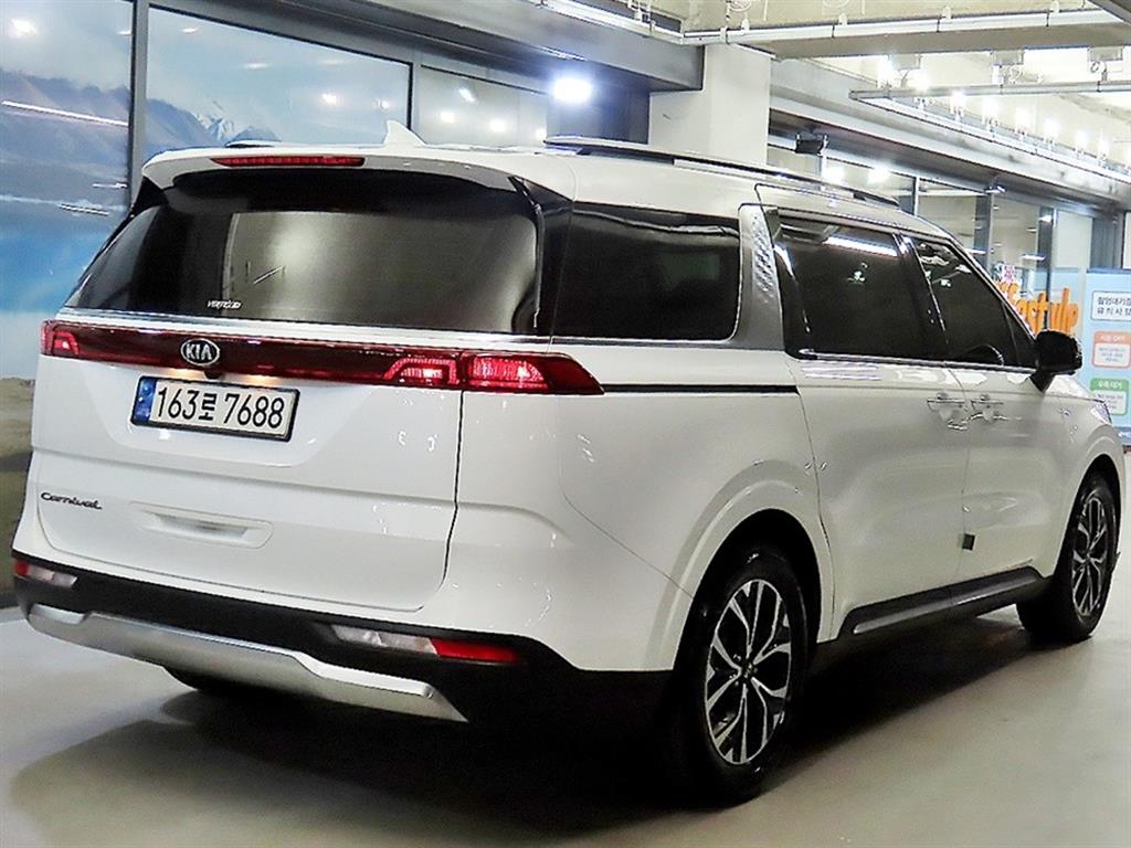 KIA Carnival - Vista 4