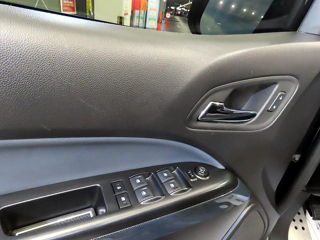 Chevrolet ?Colorado 2021 Negro - Importación desde Corea - HF Imports Iquique - Foto 16