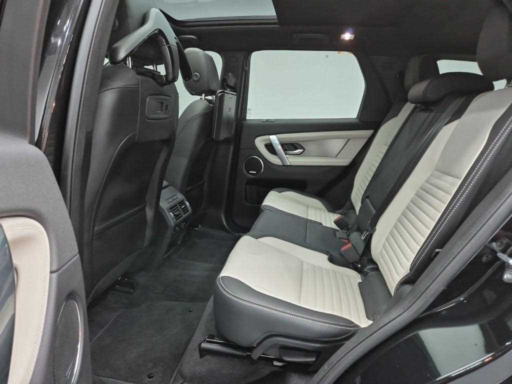 Land Rover Discovery Sports - Vista 12