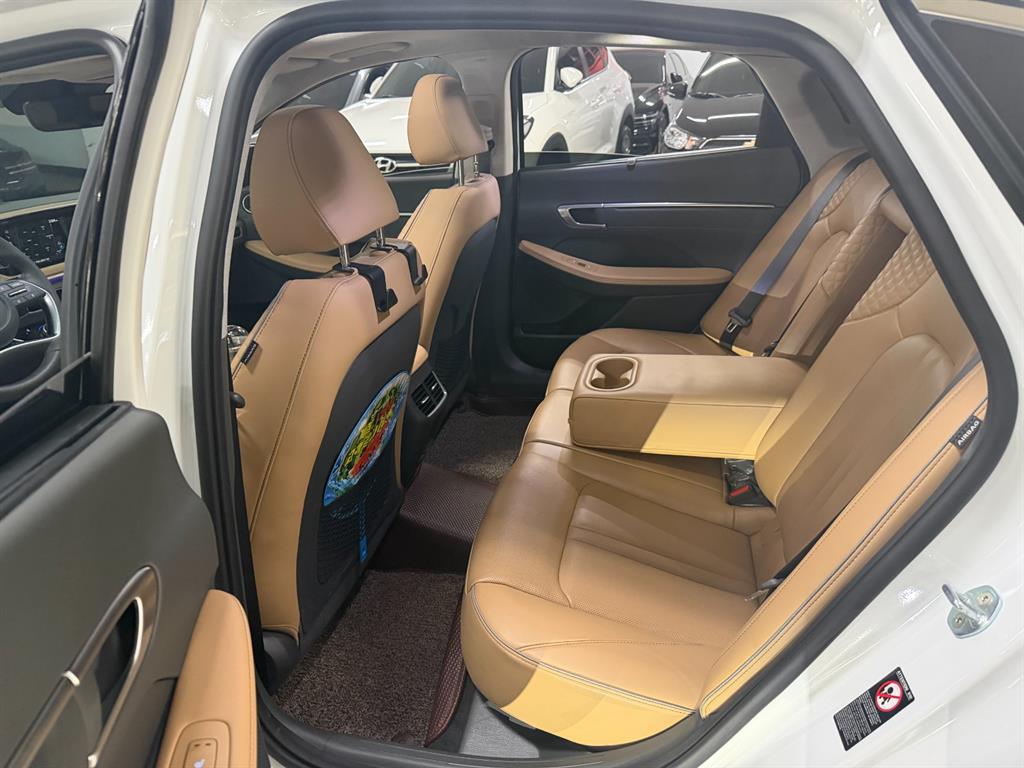 HYUNDAI Sonata - Vista 7