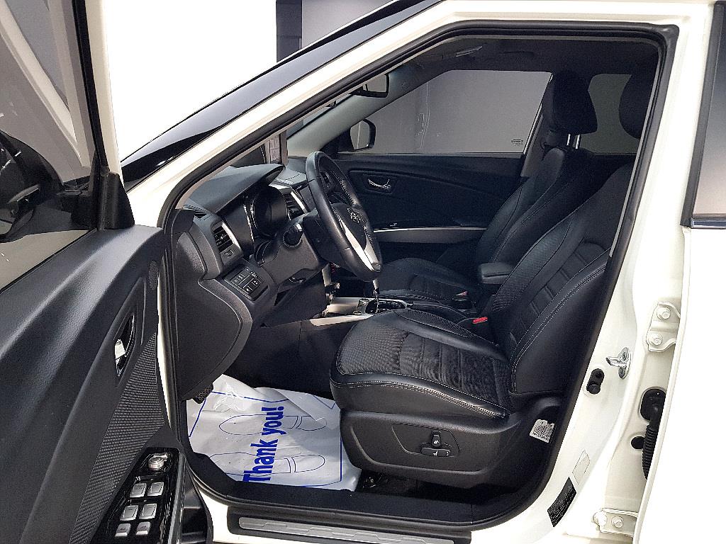 Ssangyong Tivoli - Vista 8