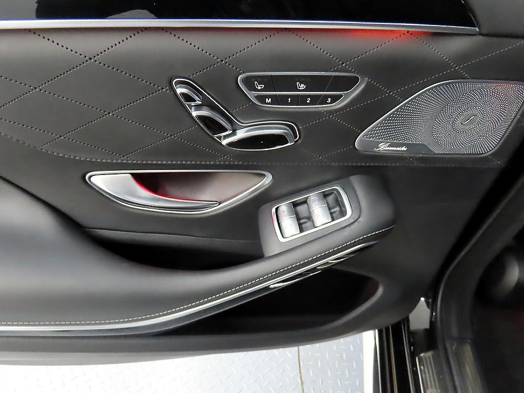 Mercedes Benz S Class - Vista 12