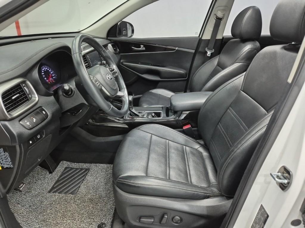 KIA Sorento - Vista 11