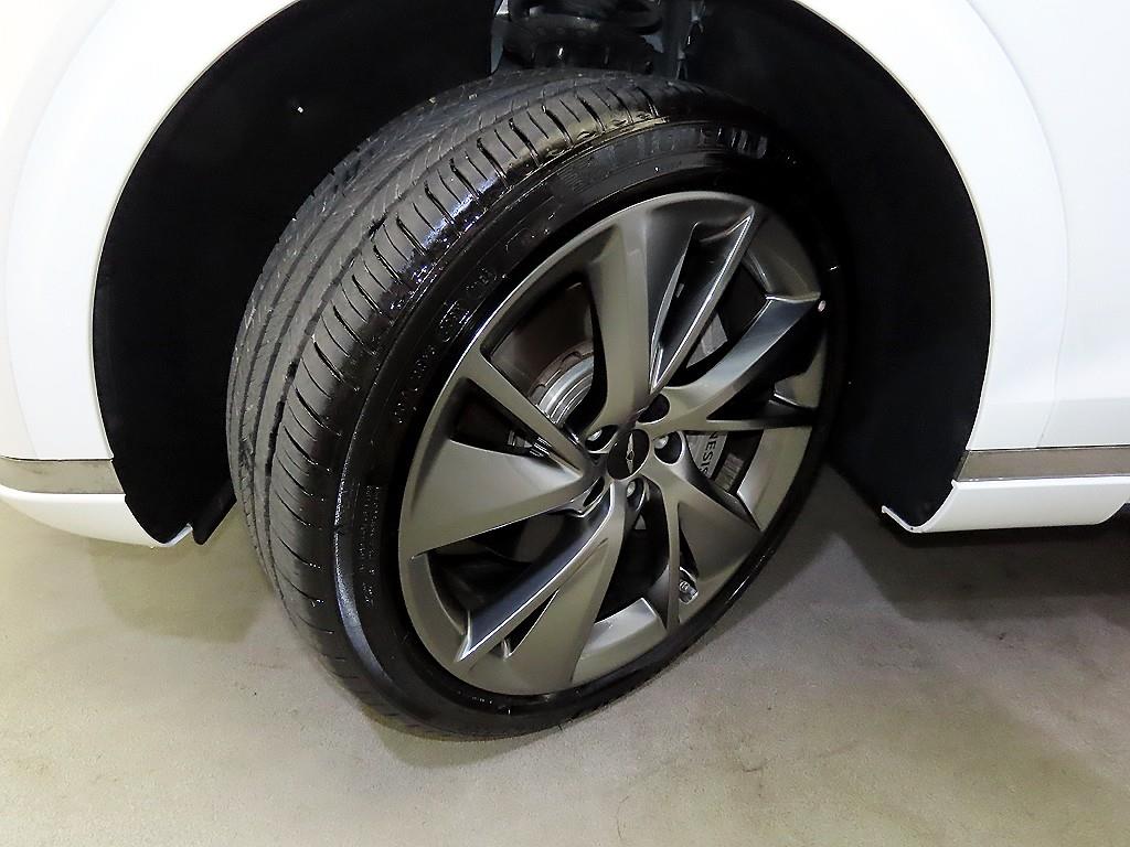 Genesis GV70 2025 Blanco - Importación desde Corea - HF Imports Iquique - Foto 20