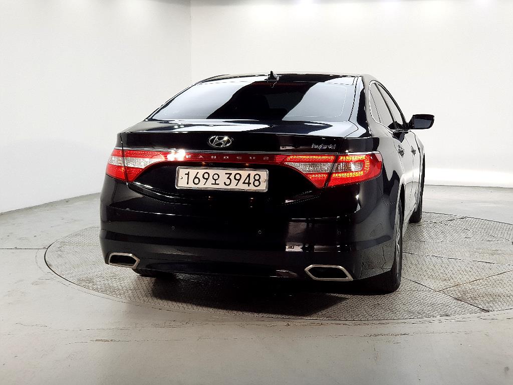 HYUNDAI Grandeur - Vista 3