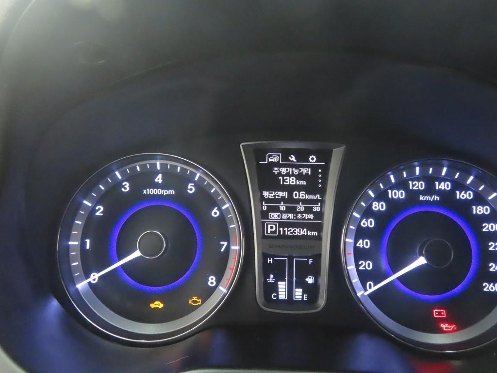 HYUNDAI Grandeur - Vista 8