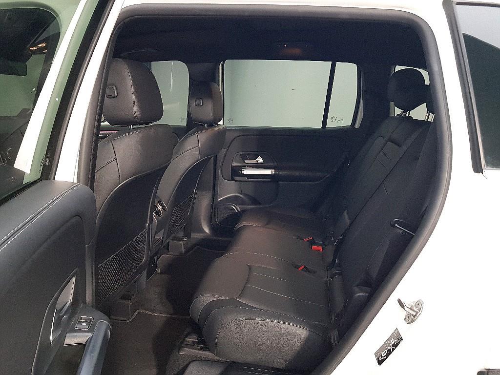 Mercedes Benz GLB Class - Vista 9