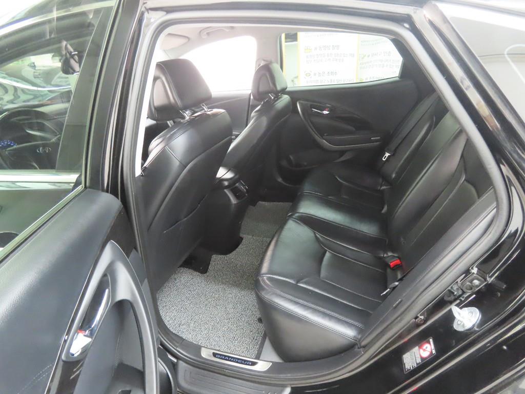 HYUNDAI Grandeur - Vista 6