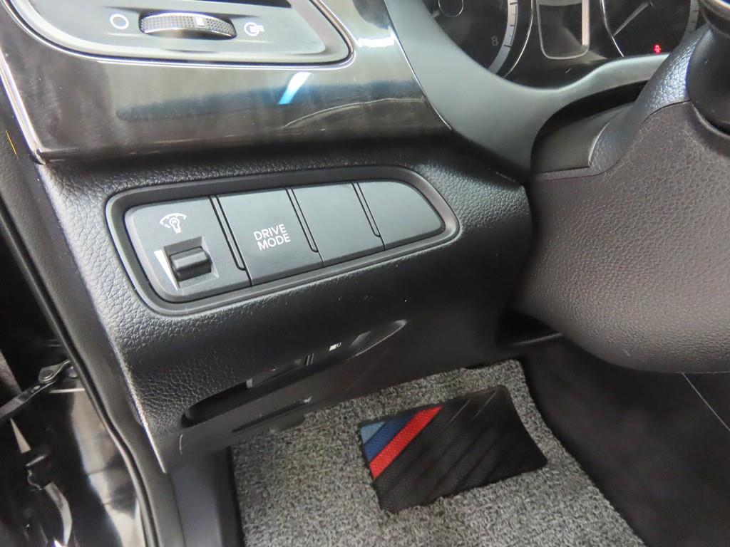 HYUNDAI Grandeur - Vista 10
