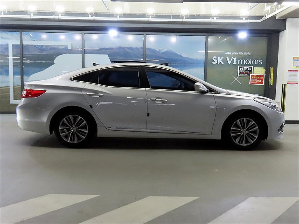 HYUNDAI Grandeur - Vista 3