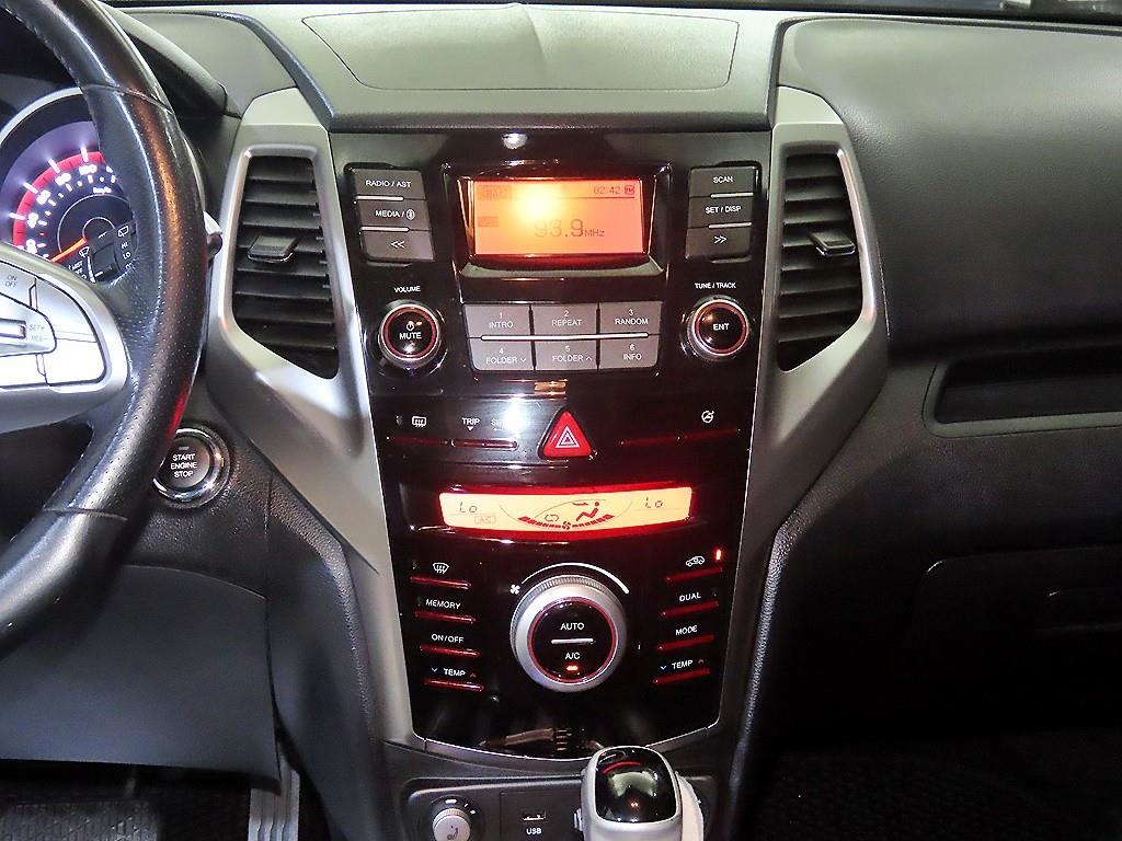Ssangyong Tivoli - Vista 11