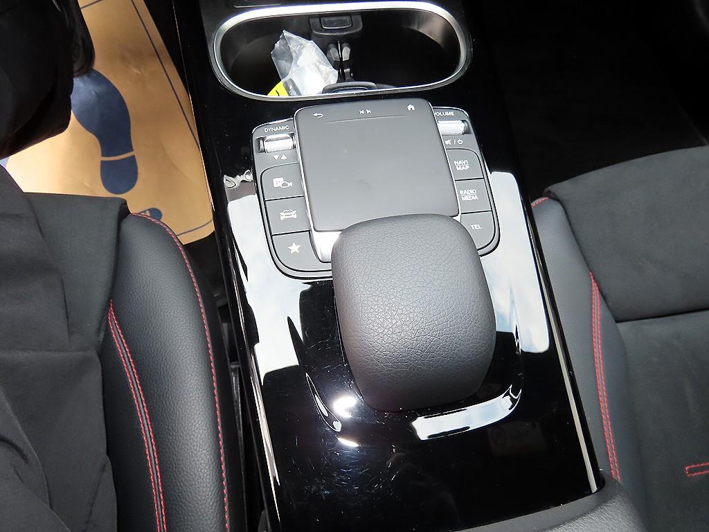 Mercedes Benz CLA Class - Vista 12