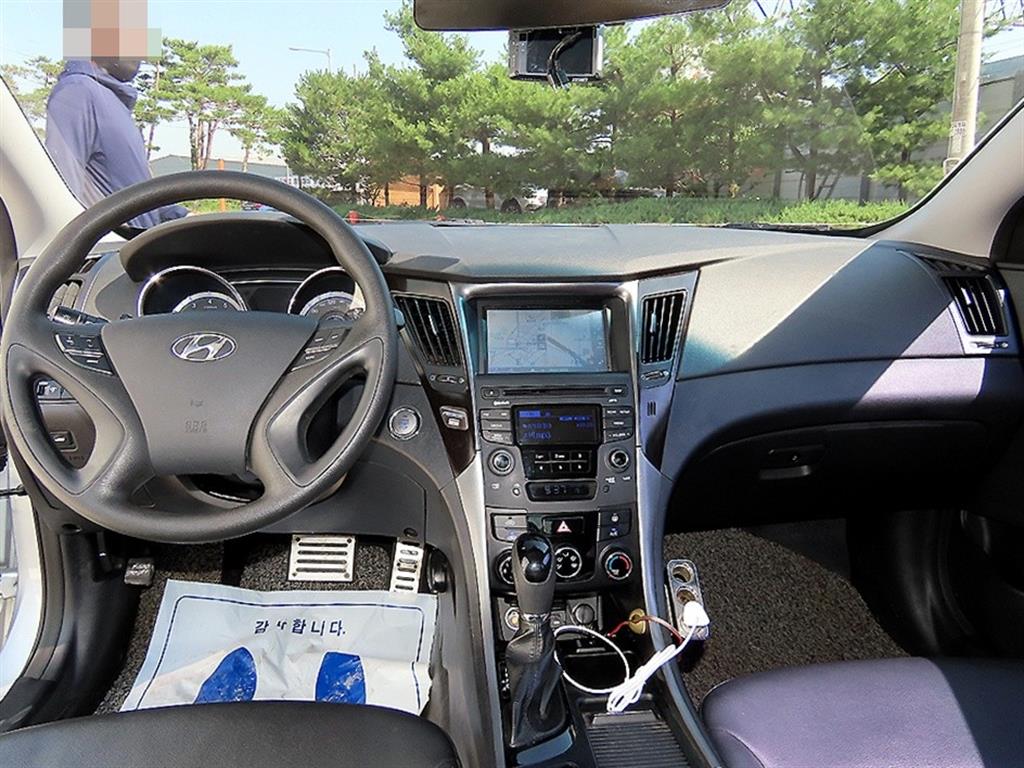 HYUNDAI Sonata - Vista 7