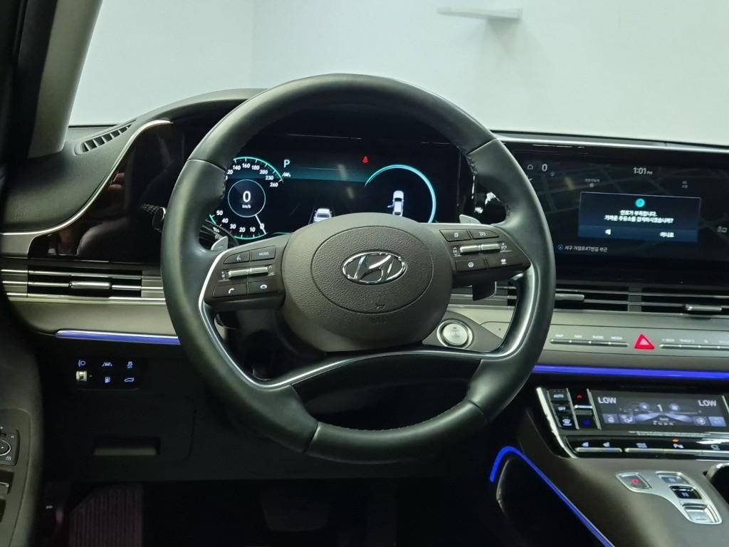 HYUNDAI Grandeur - Vista 9