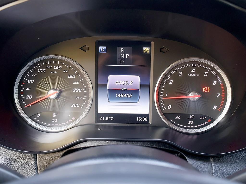 Mercedes Benz C Class - Vista 11