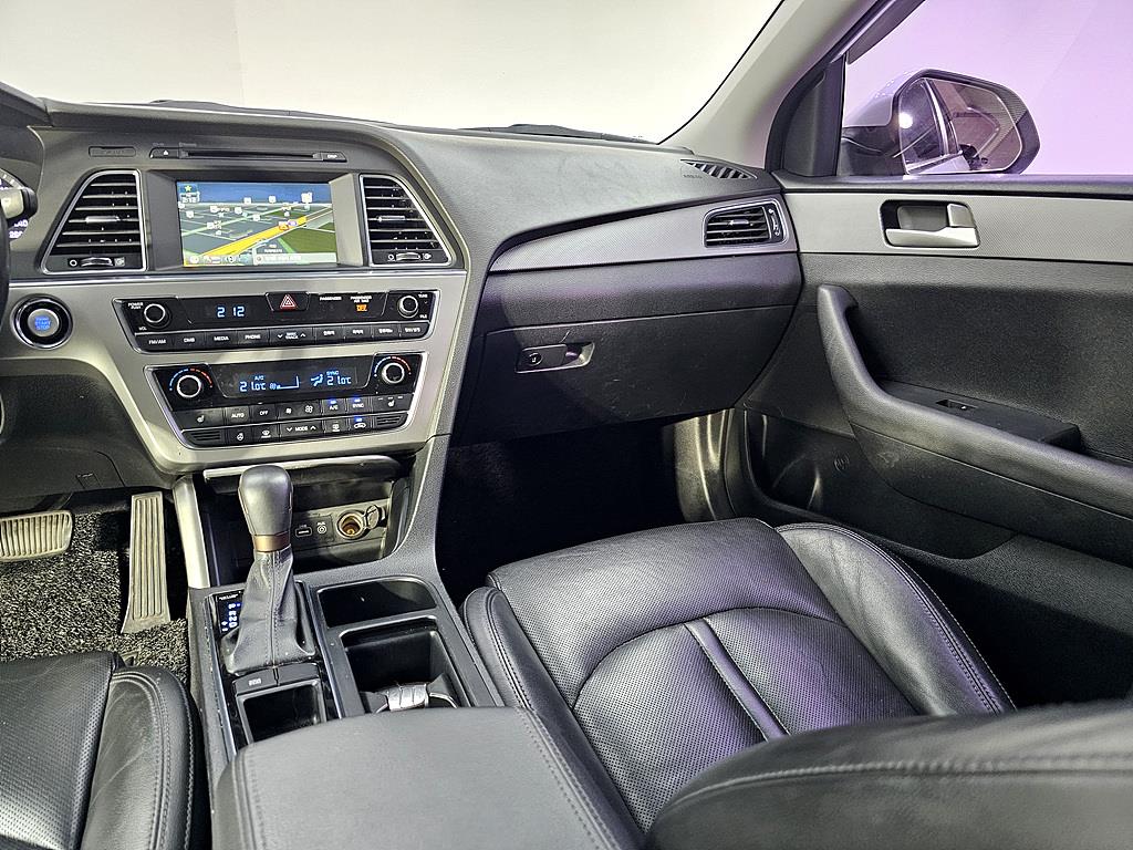 HYUNDAI Sonata - Vista 10