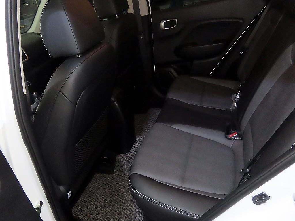HYUNDAI Venue - Vista 7