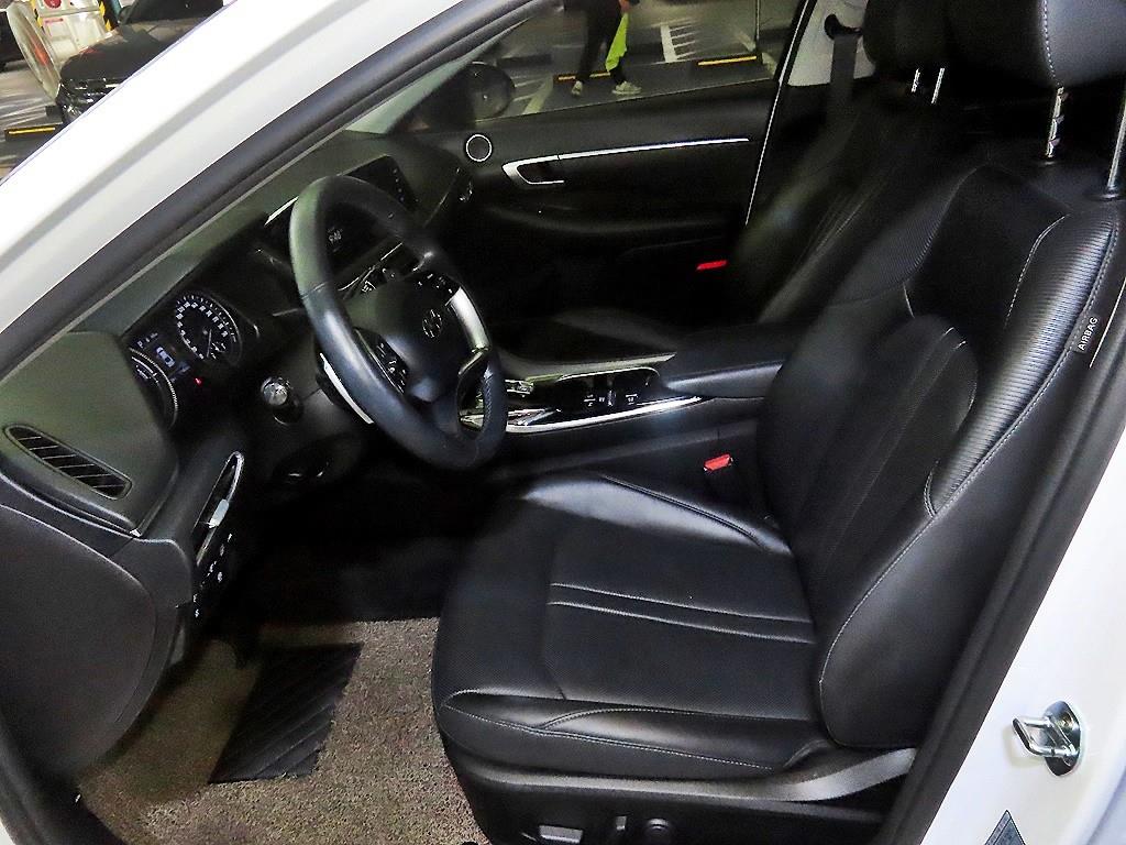 HYUNDAI Sonata - Vista 6
