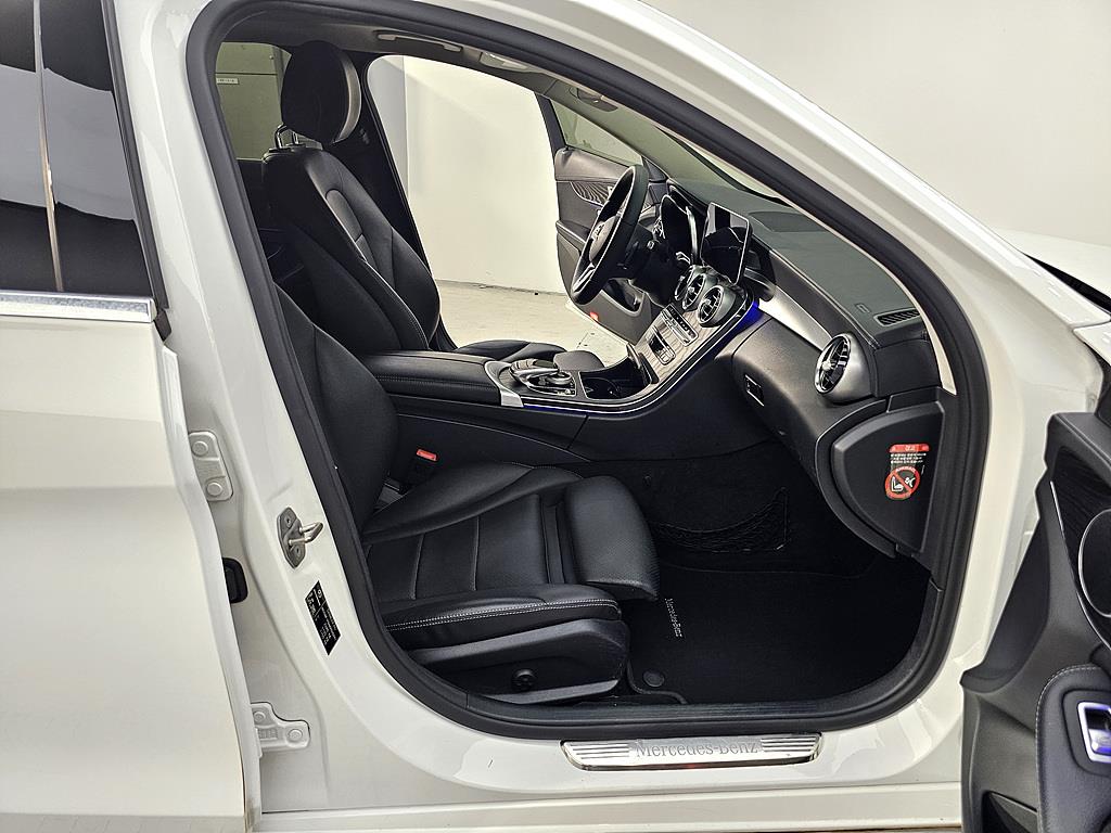 Mercedes Benz C Class - Vista 11