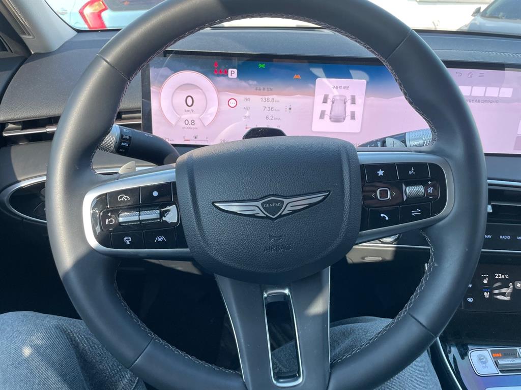 Genesis GV70 - Vista 7