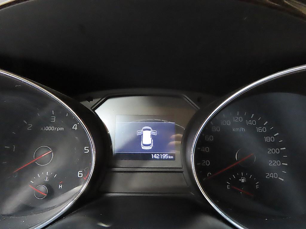 KIA Carnival - Vista 11