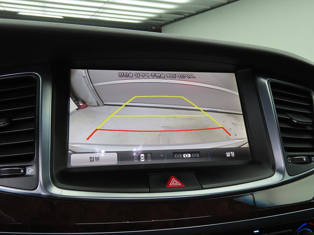 HYUNDAI Equus - Vista 12