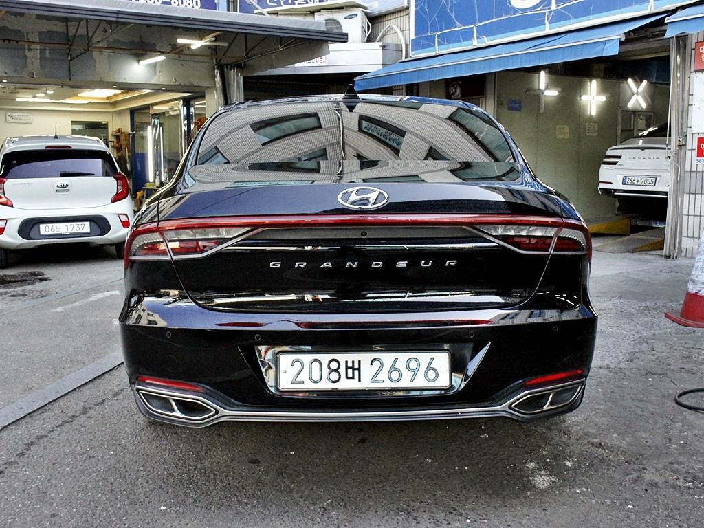 HYUNDAI Grandeur - Vista 5