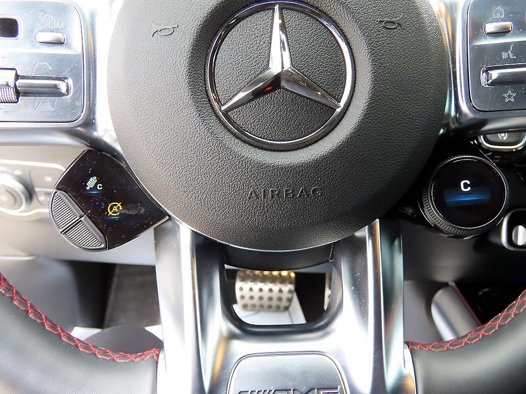 Mercedes Benz GLA Class - Vista 12