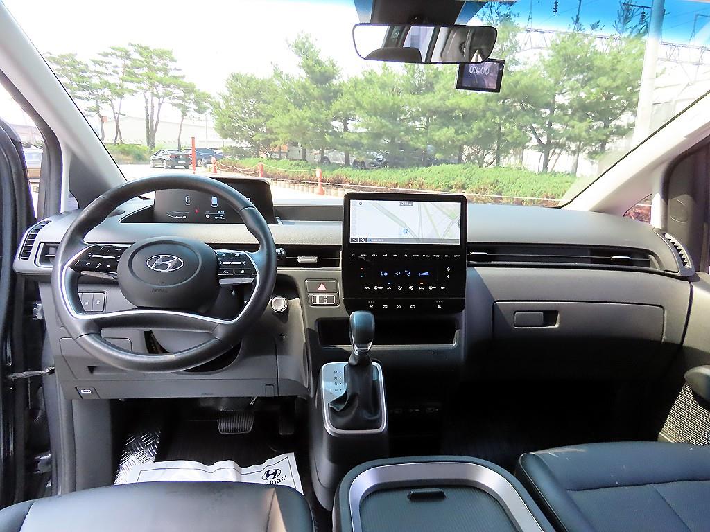 HYUNDAI Staria - Vista 7
