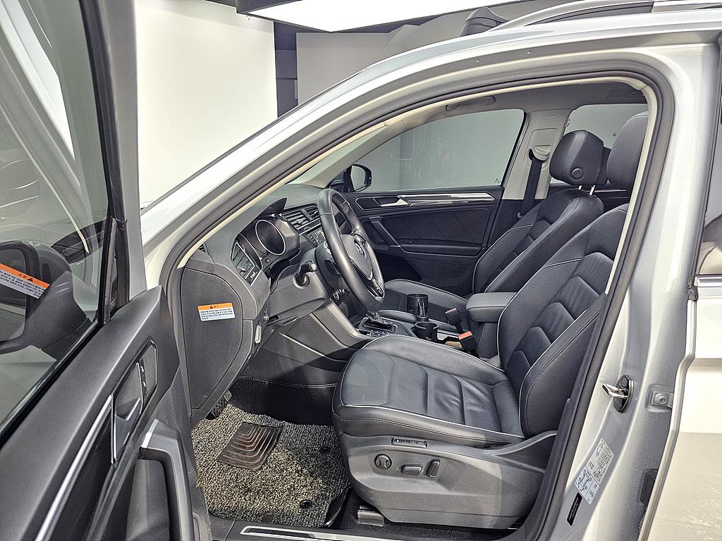 Volkswagen Tiguan - Vista 8