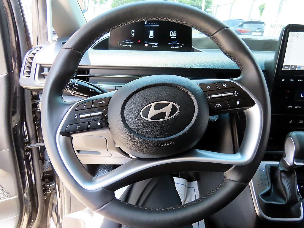 HYUNDAI Staria - Vista 8